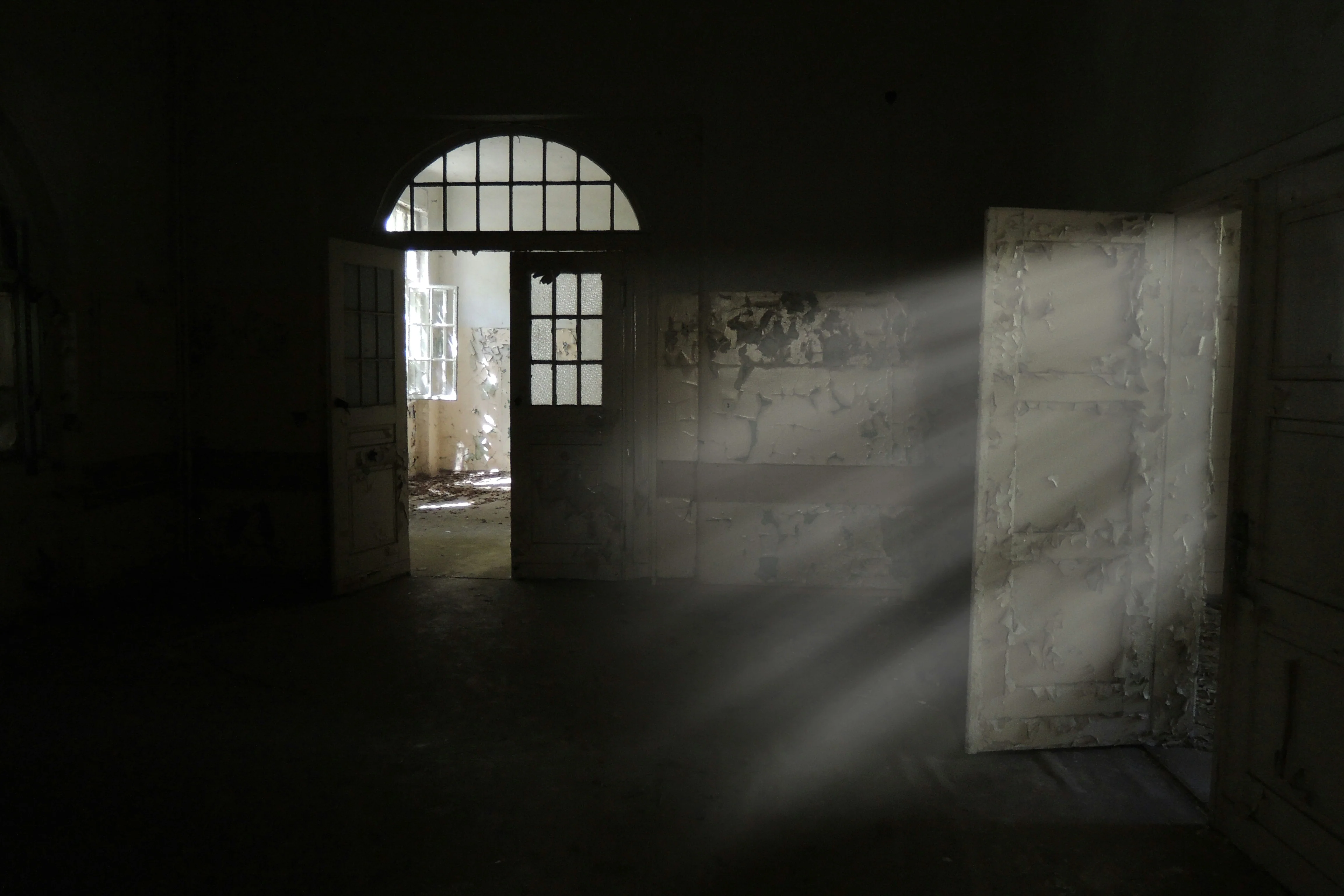 Eerie Escapes - Image 6